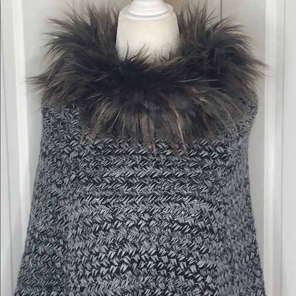 STEVE MADDEN•PONCHO - Picture 3 of 10